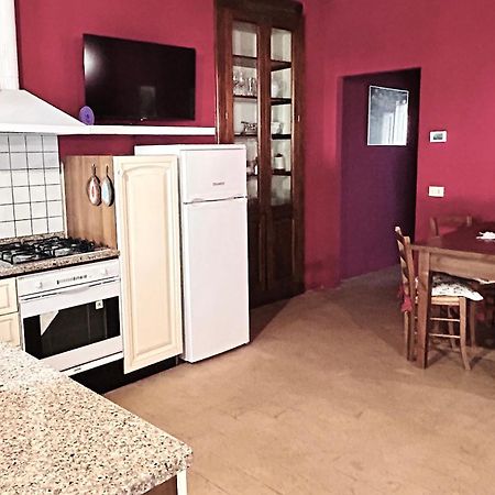 Corte Fratini Appartamenti Trevi Eksteriør billede